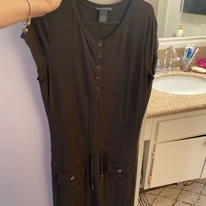 Chelsea & Theodore khaki dress with gold hardware details